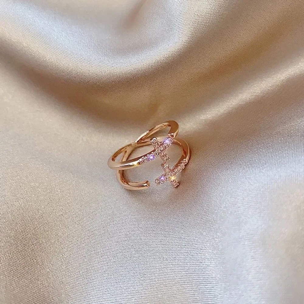 Cross ring in rosegold - Picture 1 of 5